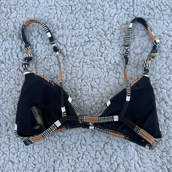 Vix Paula Hermanny Striped Bikini Top - Picture 2 of 5